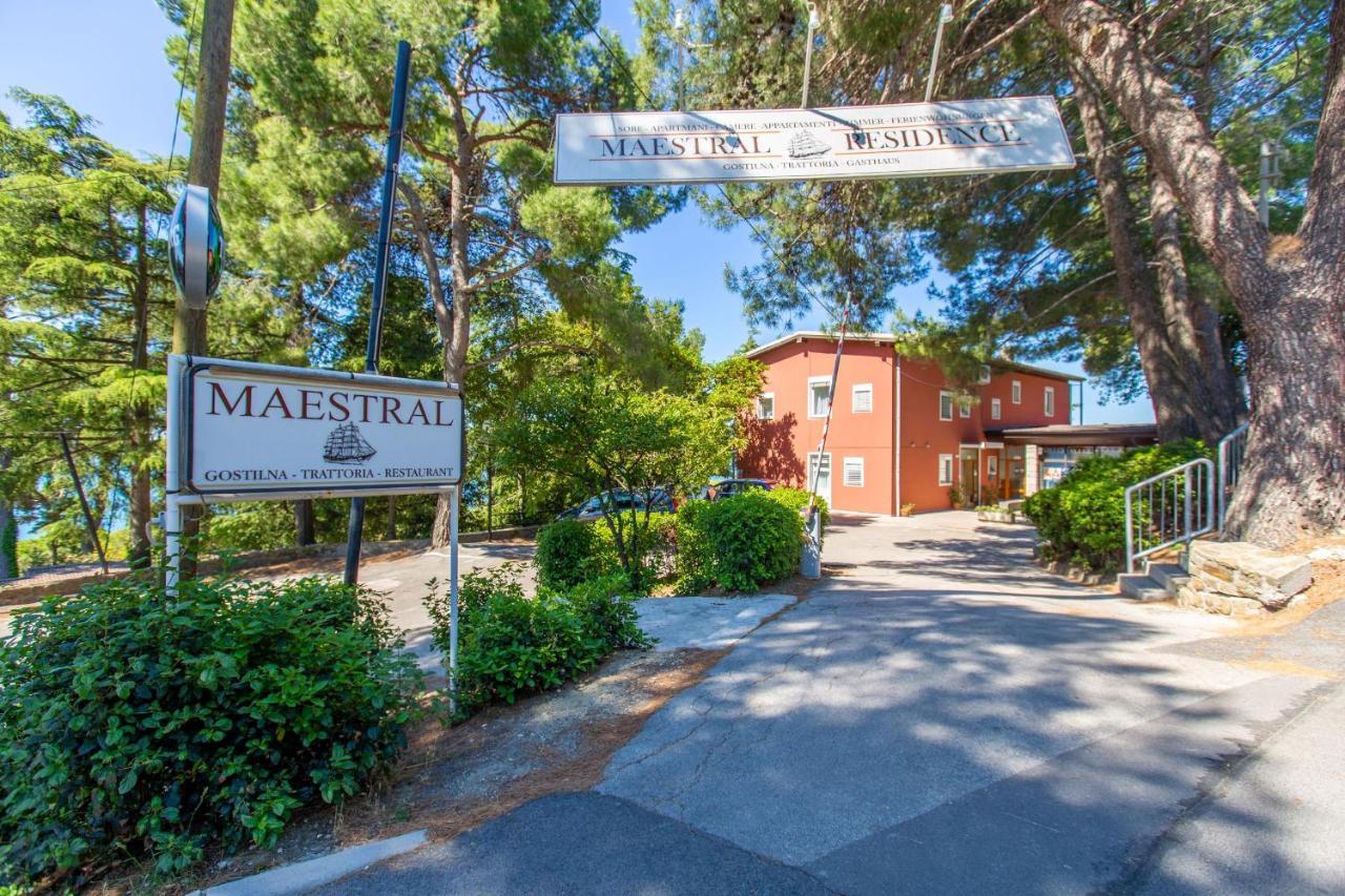 בפורטורוז Maestral Residence מראה חיצוני תמונה