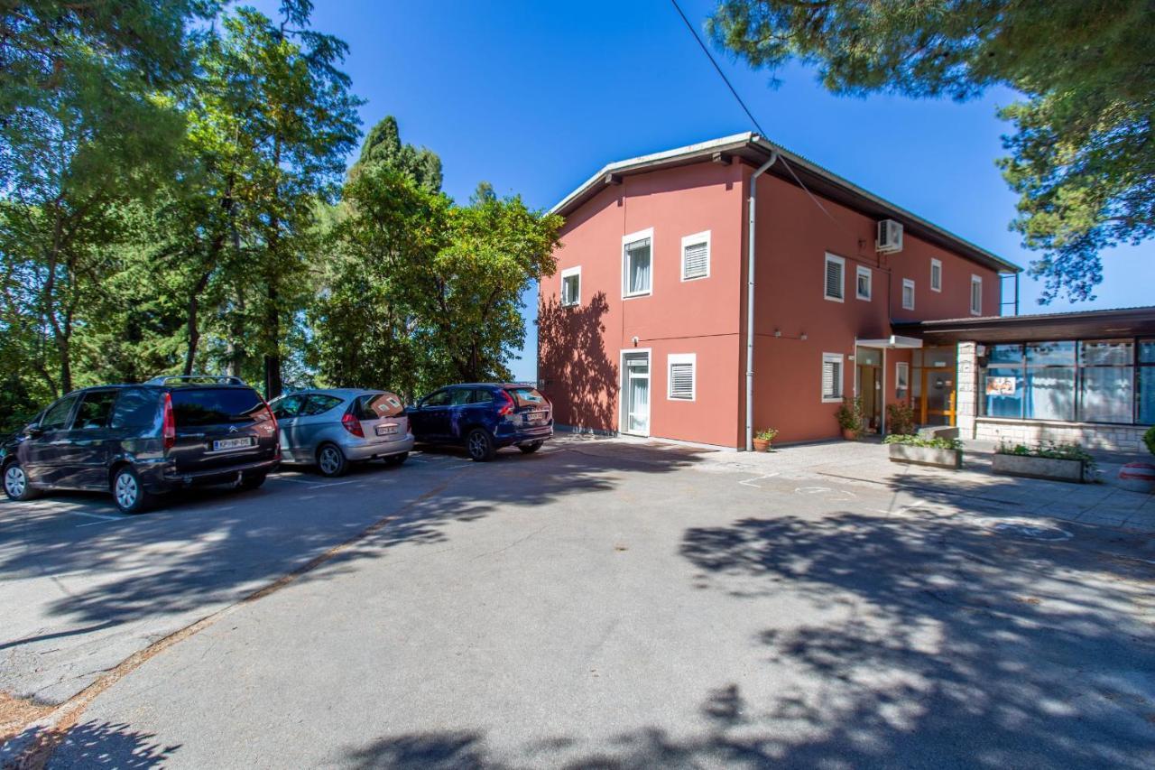 בפורטורוז Maestral Residence מראה חיצוני תמונה